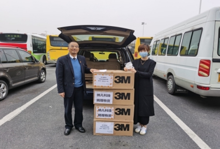 Winner donated epidemic prevention materials to Jiading Bus on Feb.3rd,2020